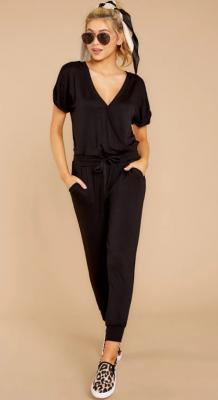 фото 3 Костюм с v-образным вырезом